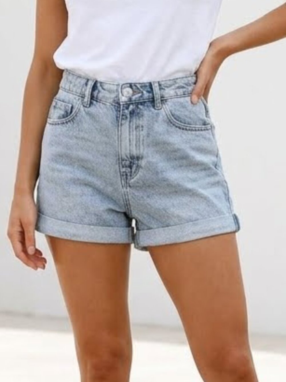 Forever 21 Rolled Cuff Denim Short Size Small